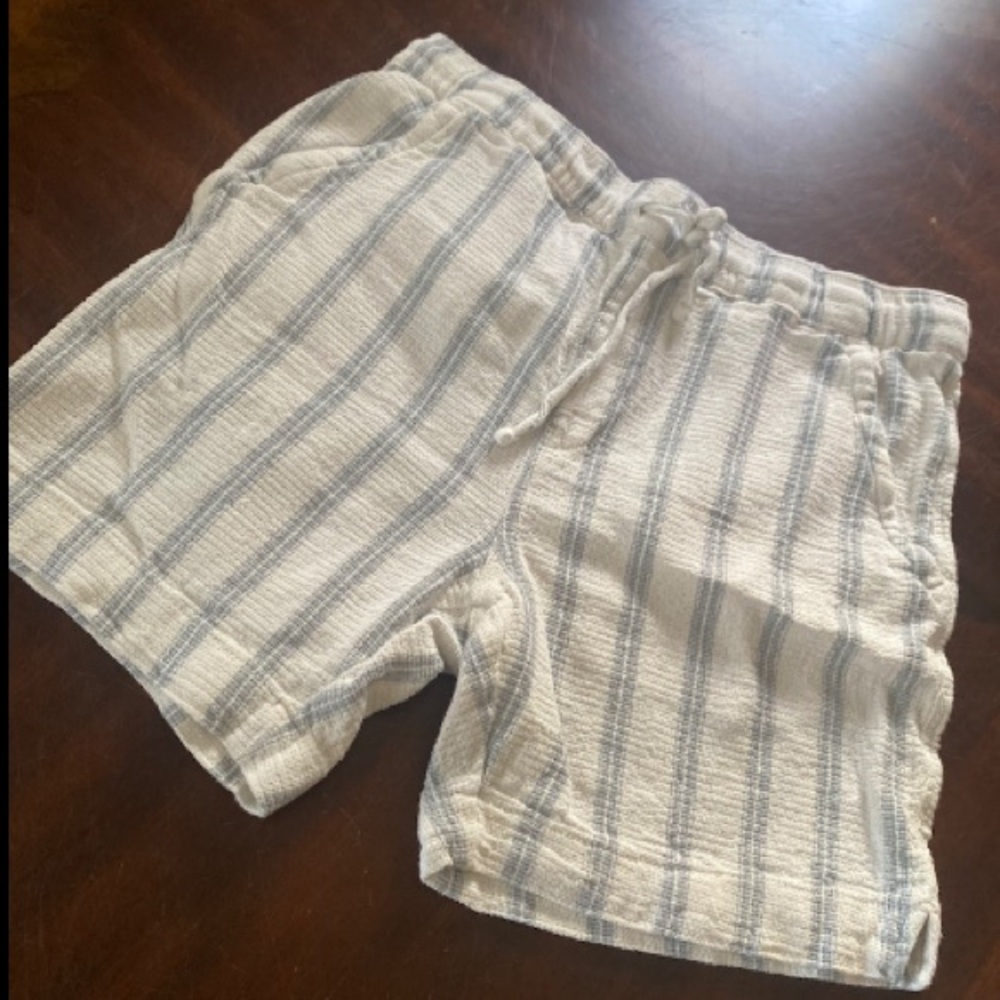Plugg Men's Cream Shorts with Light Blue Stripes